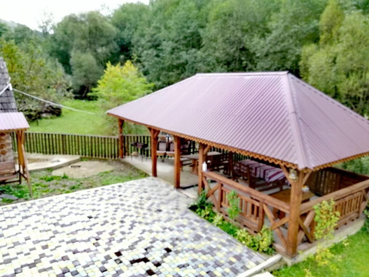 Коло Гір Hotel Kolochava Bagian luar foto