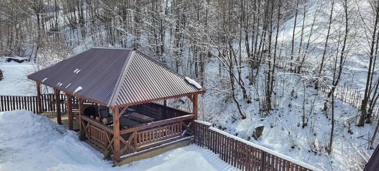Коло Гір Hotel Kolochava Bagian luar foto