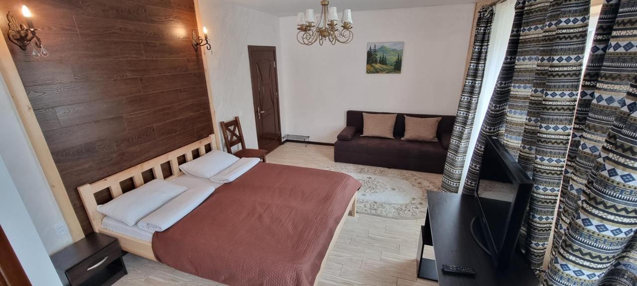 Коло Гір Hotel Kolochava Bagian luar foto