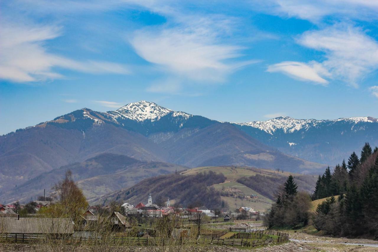 Коло Гір Hotel Kolochava Bagian luar foto