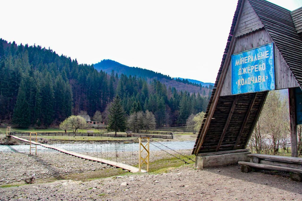 Коло Гір Hotel Kolochava Bagian luar foto