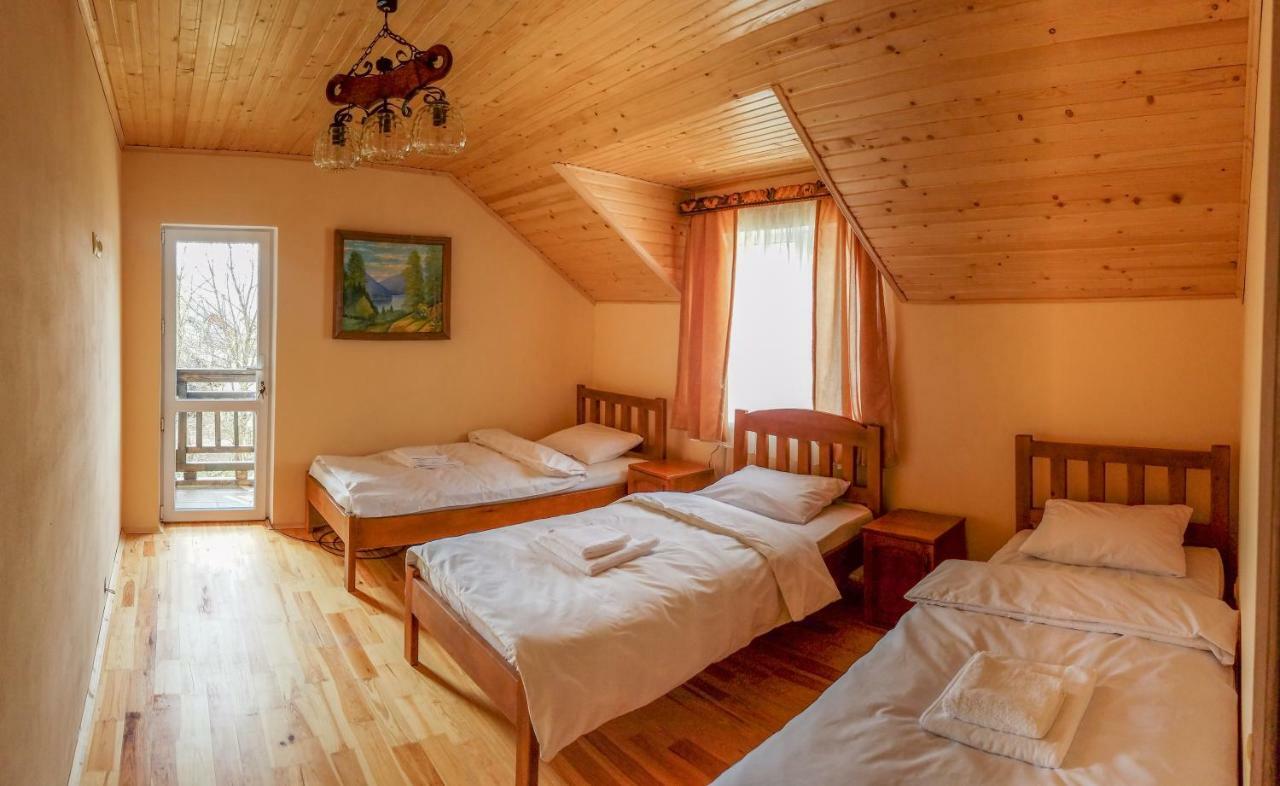 Коло Гір Hotel Kolochava Bagian luar foto
